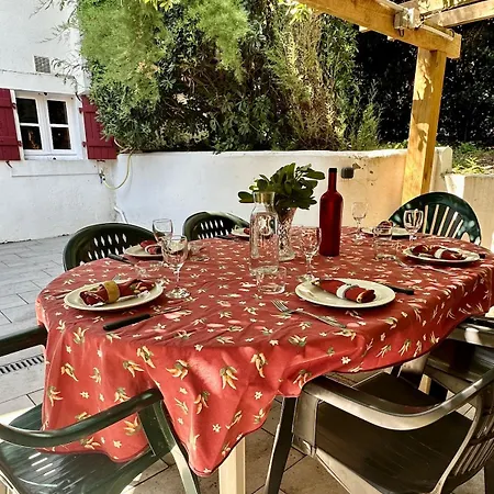 Maison Typique 2eme Ligne Avec Jardin A * Capbreton